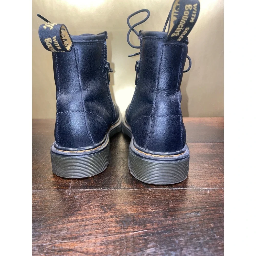 Dr. Martens 1460 Black Leather Lace Up Combat Boots Sz 3‎ Youth
